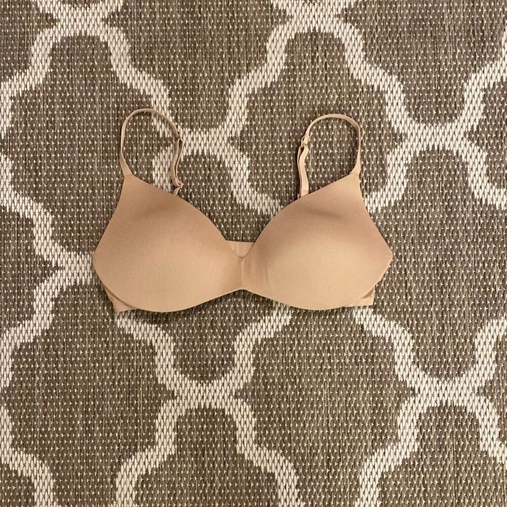 Skims wireless bra, size 34C